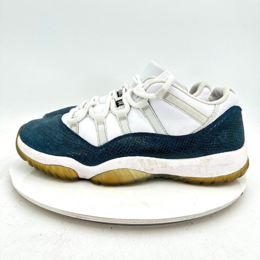 Nike Air Jordan 11 Men Size 10.5 CD6846-102 Navy Snakeskin Low Top Training Shoe